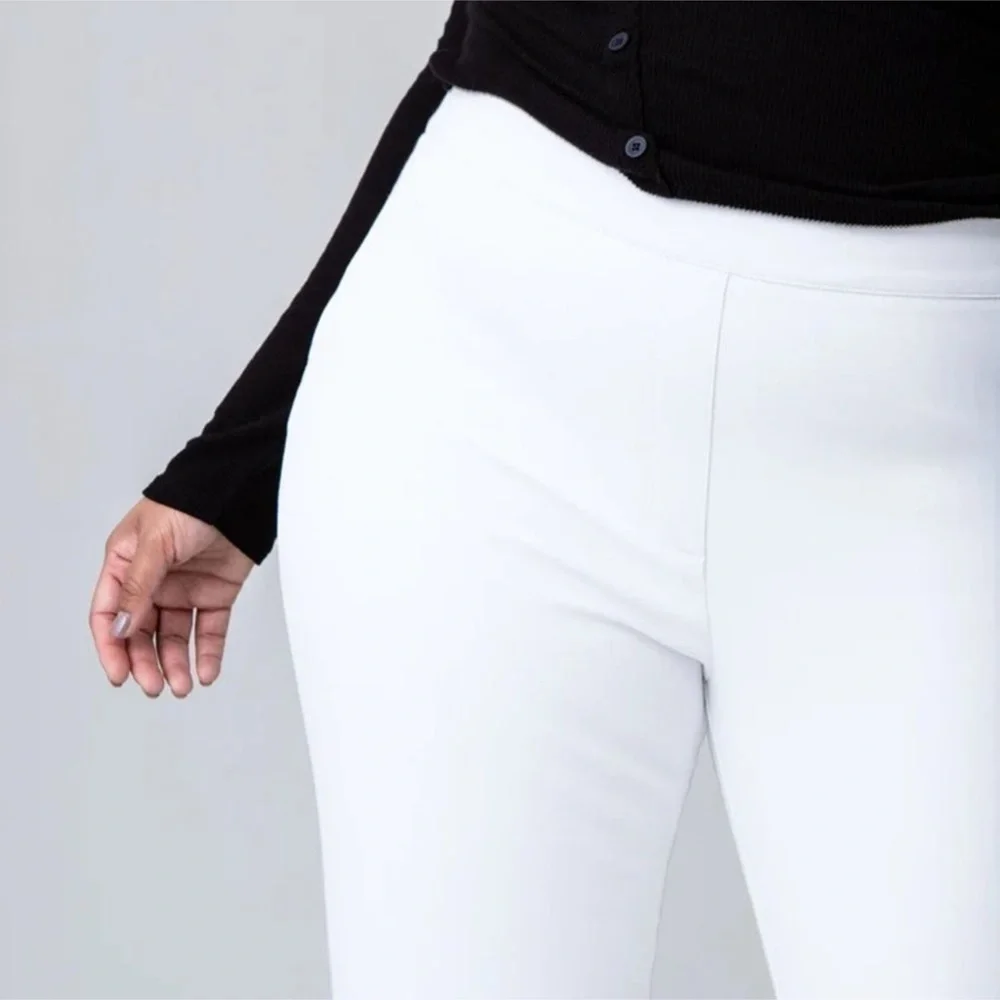 Spanx Silver Lining Classic White Kick Flare Pant Size Medium Petite Women